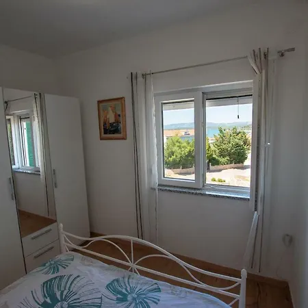 Apartment Roko I Niko Murter