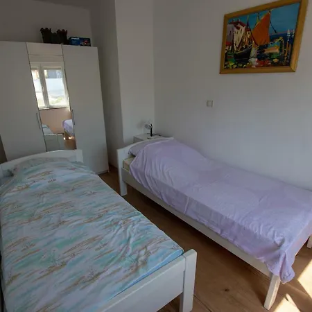 Roko I Niko * Murter