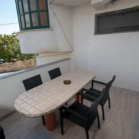 Apartment Roko I Niko Murter