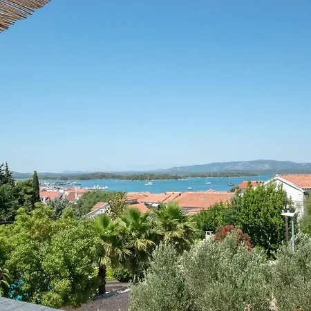 Roko I Niko * Murter